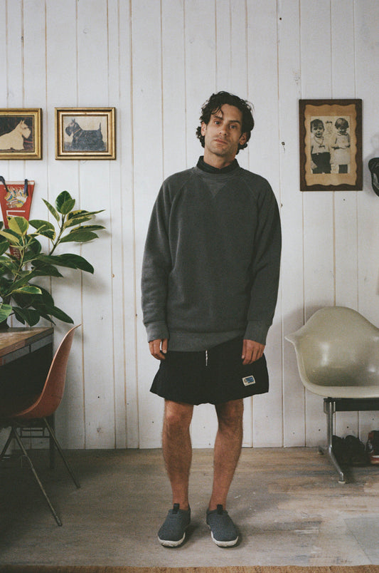 The Raglan Crewneck in Pepper
