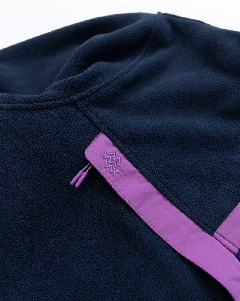 The Dublin Fleece in Navy