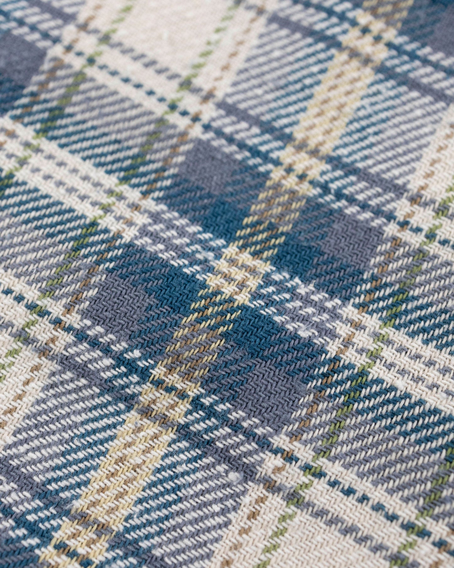 The Mac Shirt in Cotton/Silk Plaid