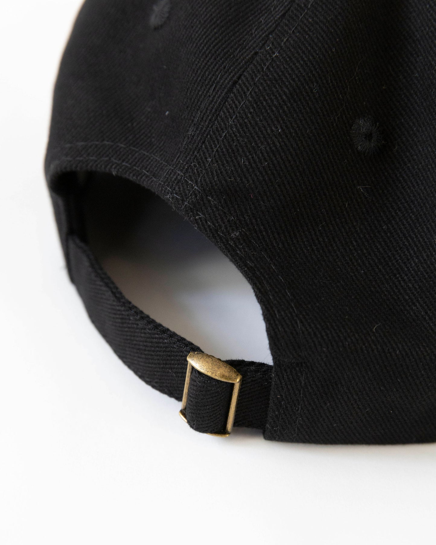 The Thistle Cap in Black