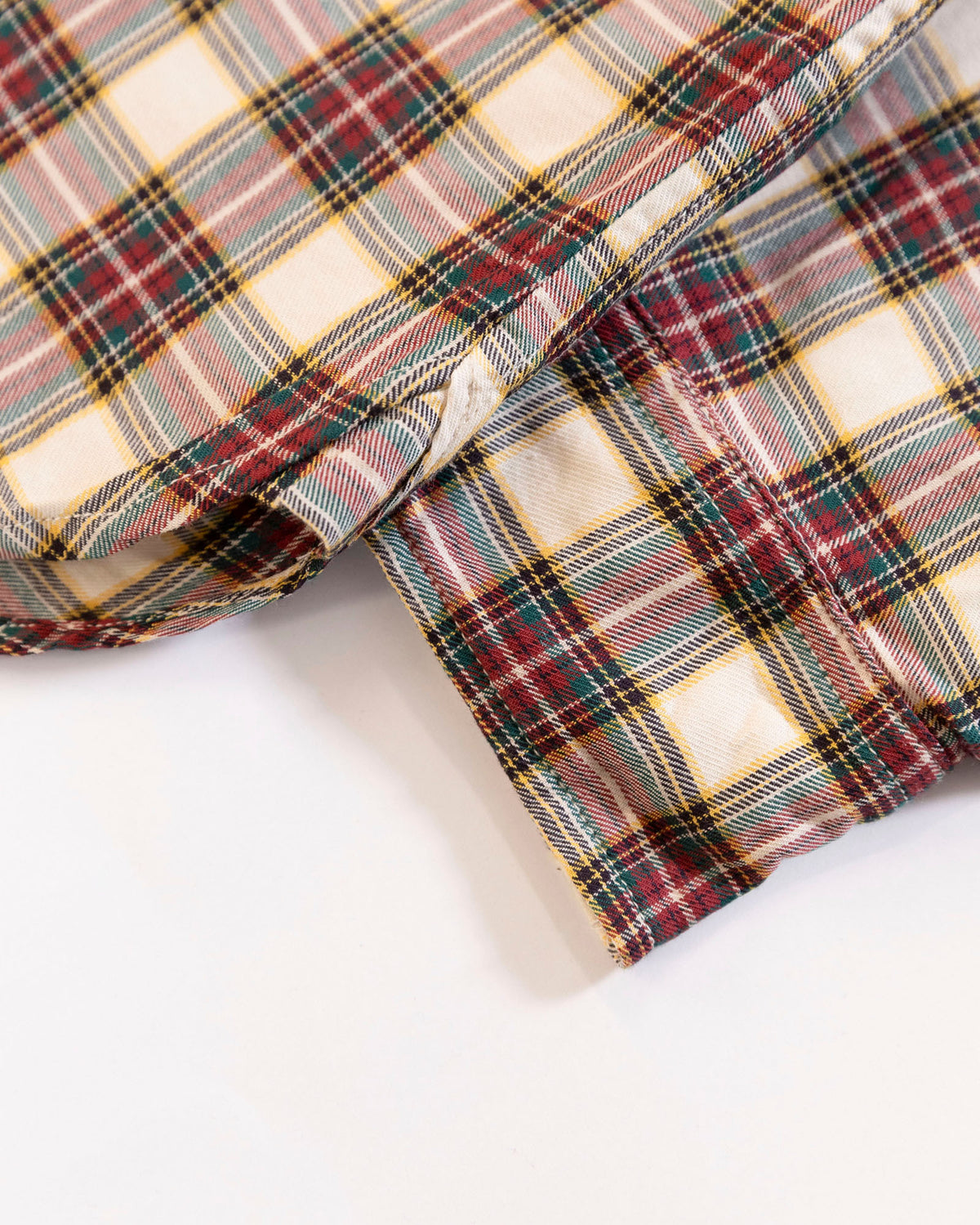 The Oxford Shirt in Ecru/Cranberry