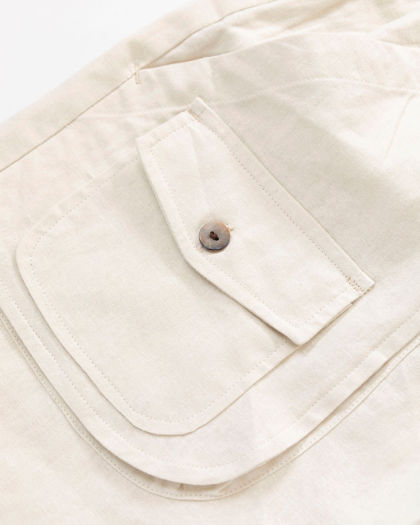 The Ram Island Shorts in Natural