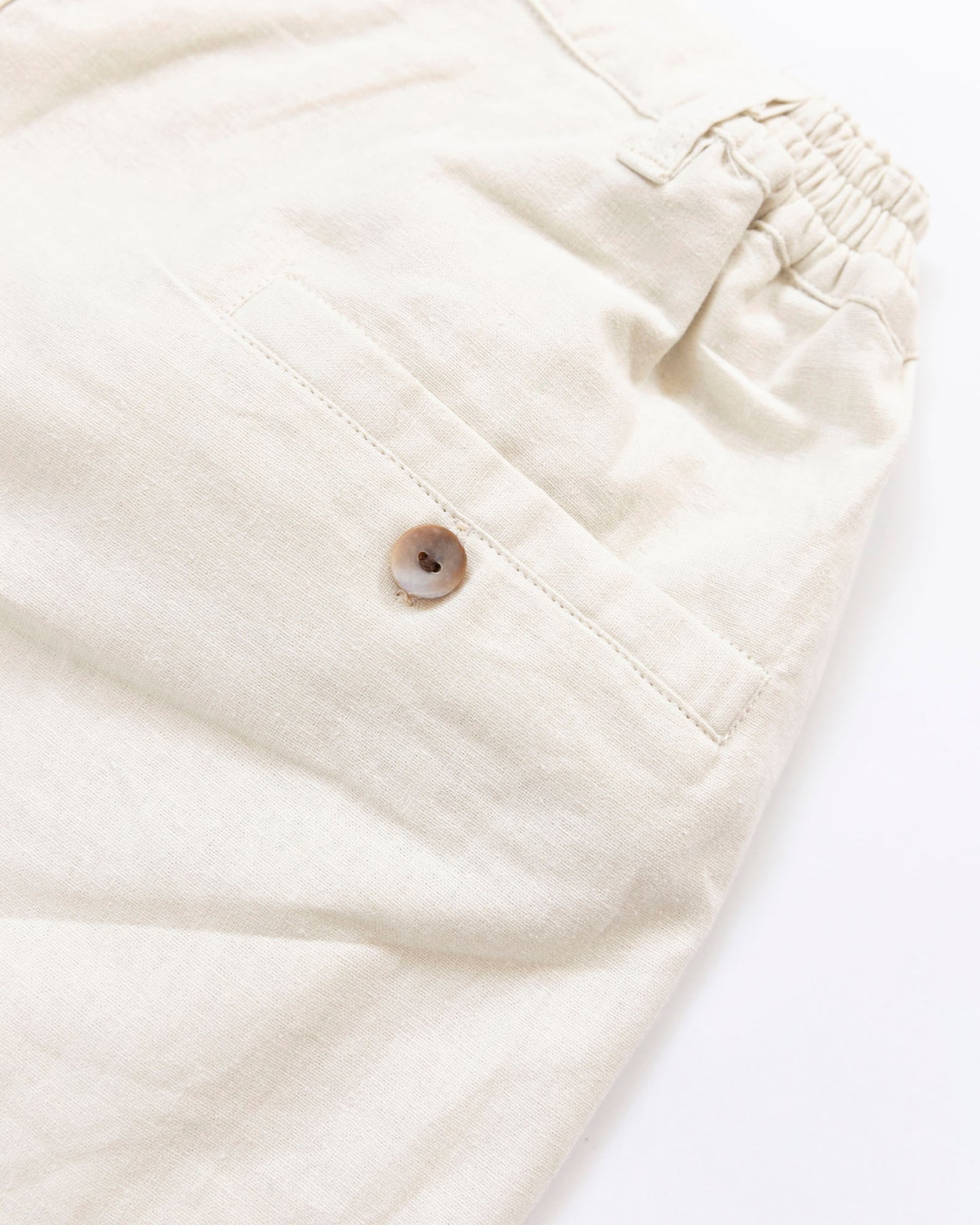The Ram Island Shorts in Natural